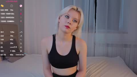 Mia online show from July 19, 11:03 am