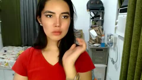Snapshot of cathy_lyn chatting on April 13, 12:43 pm cathy_lyn online show from April 13, 12:43 pm