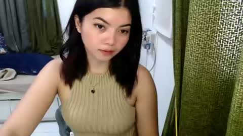 Snapshot of cathy_lyn chatting on June 22, 1:29 am cathy_lyn online show from June 22, 1:29 am