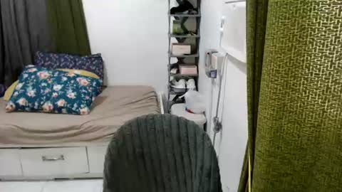 Snapshot of cathy_lyn chatting on June 23, 10:19 pm cathy_lyn online show from June 23, 10:19 pm