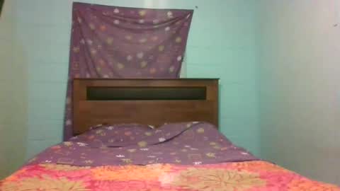 catitaprincess online show from June 18, 3:29 am
