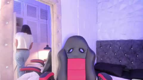 Snapshot of catiusca_dl chatting on July 7, 5:39 pm Catiusca online show from July 7, 5:39 pm