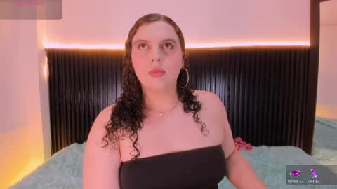 Catleya  Noire online show from May 18, 11:10 pm