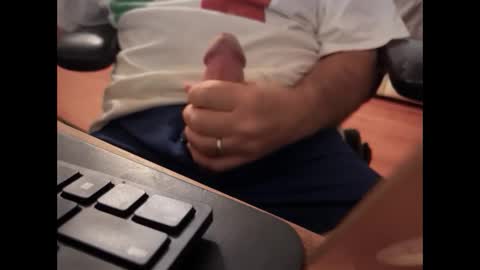 Snapshot of catmandoo21001 chatting on September 12, 2:55 am catmandoo21001 online show from September 12, 2:55 am