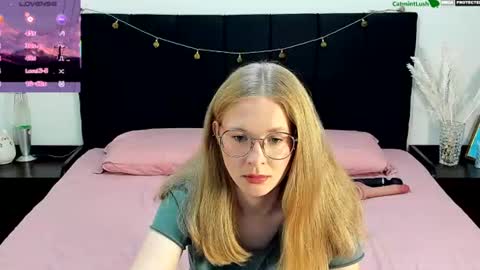 CatmintLush online show from June 14, 11:29 pm