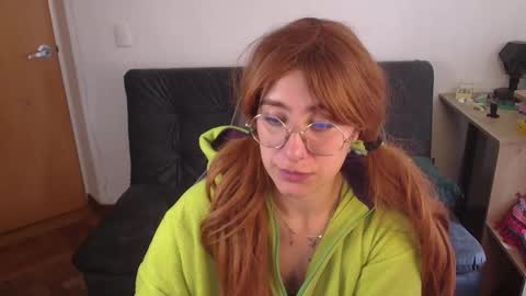 Snapshot of catsito chatting on October 24, 6:15 pm im MIA -Independent Model MY OF is catsito3 online show from October 24, 6:15 pm