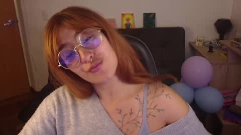 Snapshot of catsito chatting on October 28, 11:18 pm im MIA -Independent Model MY OF is catsito3 online show from October 28, 11:18 pm