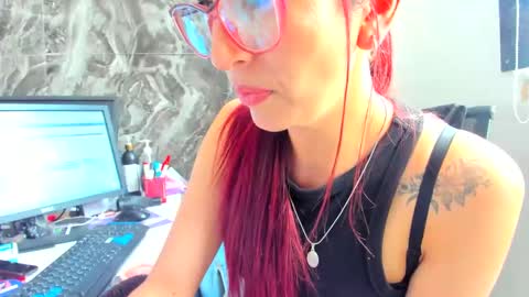 Snapshot of catt_evans1 chatting on February 9, 10:00 pm CATT EVANS online show from February 9, 10:00 pm