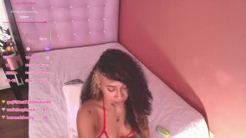 Snapshot of cattaleeyaa chatting on February 10, 2:19 am CATALEYA online show from February 10, 2:19 am