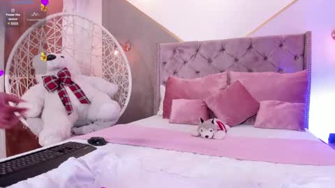 Snapshot of cattaleya_get chatting on February 14, 12:25 pm cattaleya_get online show from February 14, 12:25 pm