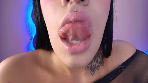 Snapshot of catte_jensen chatting on November 13, 4:00 am Cattleya online show from November 13, 4:00 am