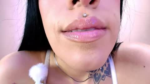 Snapshot of catte_jensen chatting on May 7, 4:51 am Cattleya online show from May 7, 4:51 am