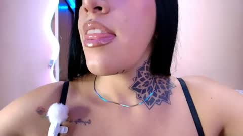 Snapshot of catte_jensen chatting on June 13, 6:11 am Cattleya online show from June 13, 6:11 am
