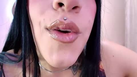 Snapshot of catte_jensen chatting on July 17, 4:52 am Cattleya online show from July 17, 4:52 am