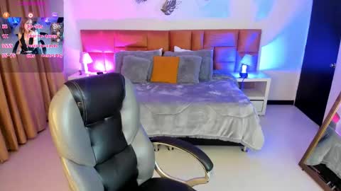 Snapshot of catti_brie_ chatting on October 29, 12:07 pm catti_brie_ online show from October 29, 12:07 pm