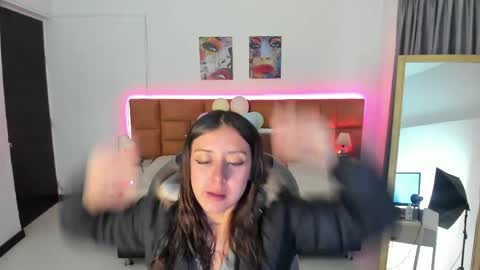 Snapshot of catti_brie_ chatting on May 14, 11:39 am catti_brie_ online show from May 14, 11:39 am