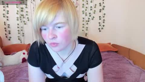 cattie_w_ online show from October 24, 3:03 am