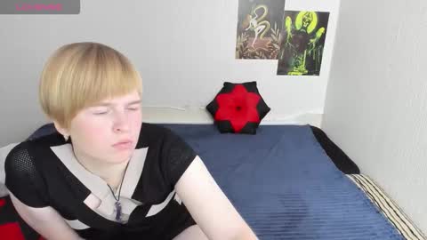 cattie_w_ online show from November 8, 1:50 am