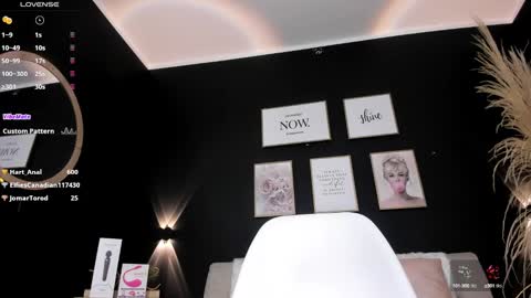 catvalentinee_ online show from December 31, 1:36 am