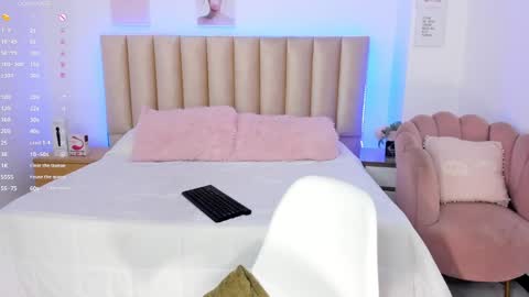 catvalentinee_ online show from January 17, 7:51 am