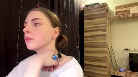 Polly online show from March 4, 7:25 am