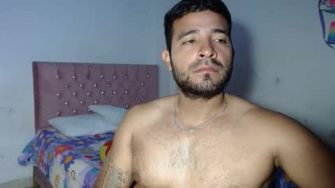 Snapshot of ccamilo_ chatting on May 25, 1:06 pm camilo online show from May 25, 1:06 pm
