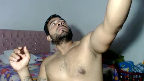 Snapshot of ccamilo_ chatting on June 1, 1:35 pm camilo online show from June 1, 1:35 pm