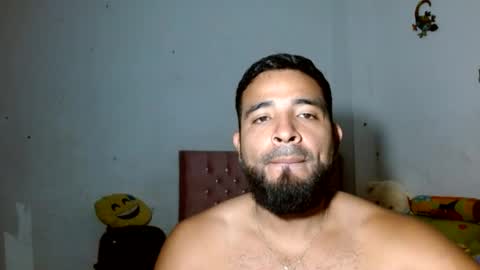 Snapshot of ccamilo_ chatting on July 27, 1:18 pm camilo online show from July 27, 1:18 pm
