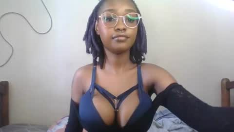 Snapshot of cece_spike chatting on July 13, 6:49 am Cece spike online show from July 13, 6:49 am