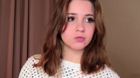 Lina  online show from February 25, 7:23 pm