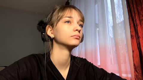 Snapshot of ceciliameusel chatting on November 21, 12:04 pm Lily online show from November 21, 12:04 pm