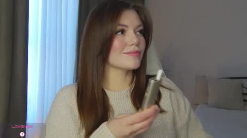 cecillaj online show from January 18, 7:34 am