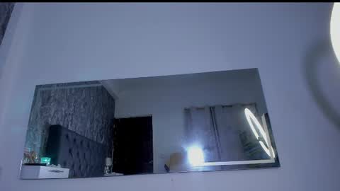 Snapshot of ceeleste_bluee chatting on June 11, 9:35 pm ceeleste_bluee online show from June 11, 9:35 pm