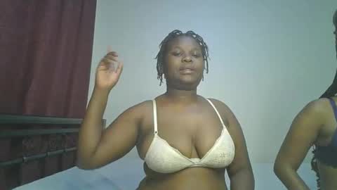 ceepretty25 online show from January 12, 11:32 pm