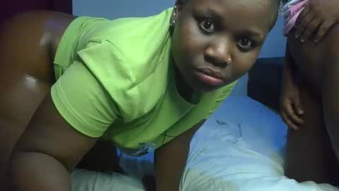 ceepretty25 online show from February 28, 1:17 am