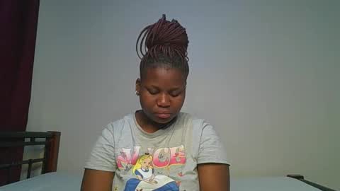 ceepretty25 online show from June 11, 12:32 am