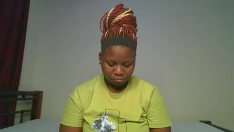 Snapshot of ceepretty25 chatting on July 7, 12:46 am ceepretty25 online show from July 7, 12:46 am