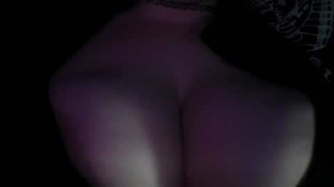 Snapshot of celeste_bbw_ chatting on December 23, 2:07 pm Celeste online show from December 23, 2:07 pm