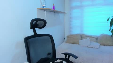 celeste_bonnet1 online show from December 2, 7:09 pm