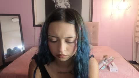 Snapshot of celeste_fioree chatting on June 6, 1:38 pm celeste_fioree online show from June 6, 1:38 pm
