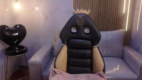Snapshot of celeste_fioree chatting on July 22, 2:09 pm celeste_fioree online show from July 22, 2:09 pm