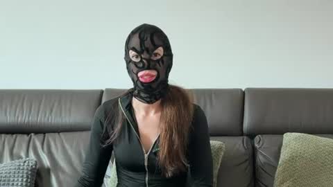 Snapshot of celeste_grayson chatting on June 14, 8:27 am celeste grayson online show from June 14, 8:27 am