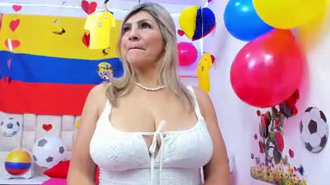 Celeste Lincon online show from June 12, 1:48 am
