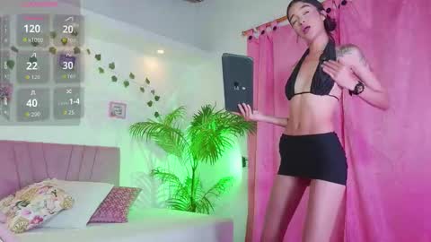 Snapshot of celeste_ospinaa chatting on March 26, 3:28 pm celeste online show from March 26, 3:28 pm