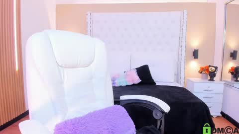 Celeste Wayne online show from November 6, 11:59 pm