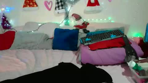 celestehot222 online show from January 7, 9:12 am