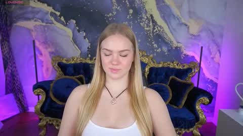 celestenoirr online show from November 10, 8:13 am