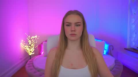 celestenoirr online show from February 18, 8:32 am