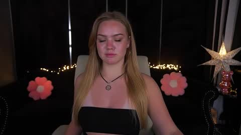 celestenoirr online show from May 25, 6:03 pm