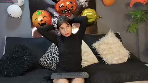 Snapshot of celestesecret chatting on November 2, 6:10 pm Sara online show from November 2, 6:10 pm